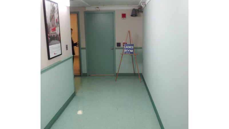 Illustration for article titled The New York Stock Exchange Really Needs to Move the Women's Restroom